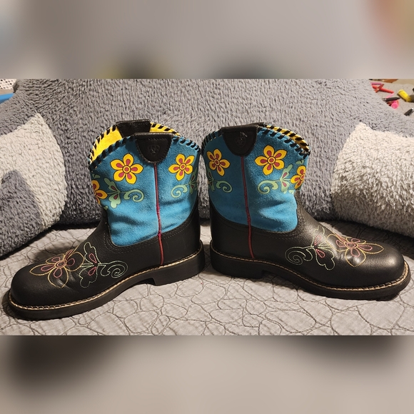 Ariat Big Girls Size 5 Colorful Floral Cowboy Boots - Picture 3 of 16